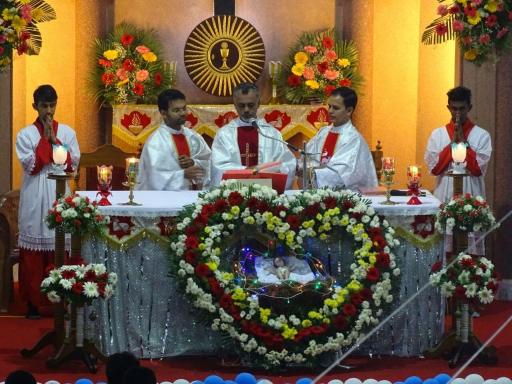 Father George celebrate Holy Mass.