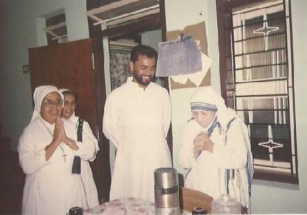 Father George, Mother Teresa and other sisters.